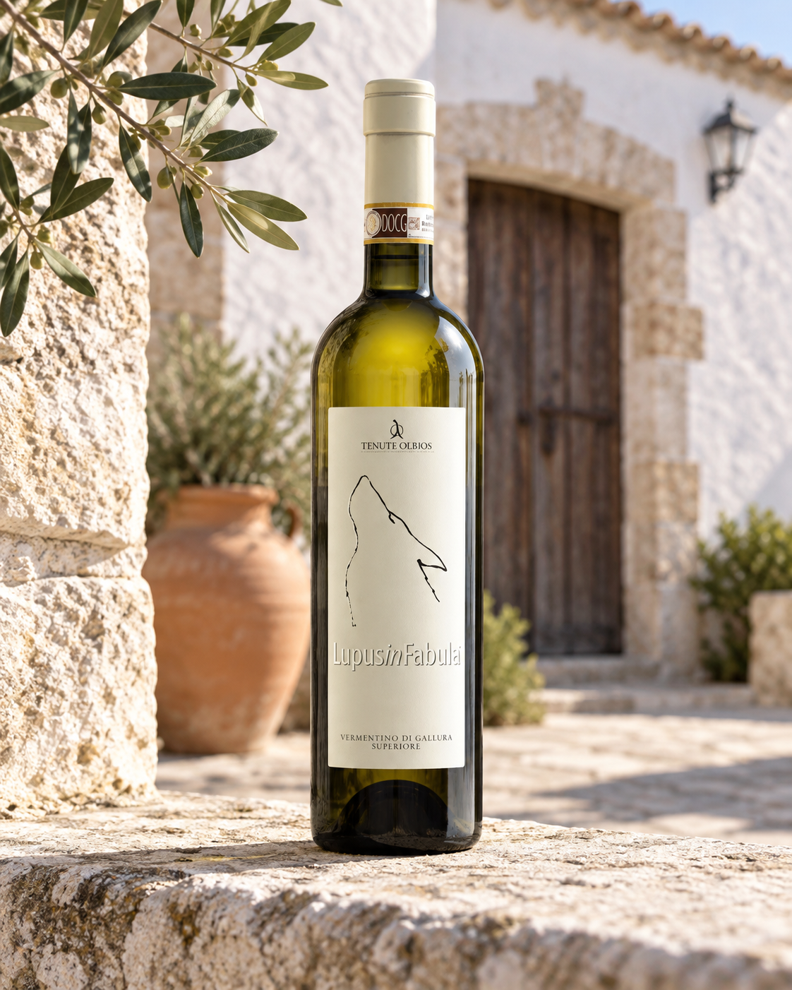 Tenute Olbios Lupus Vermentino in a whitewashed Sardinian courtyard